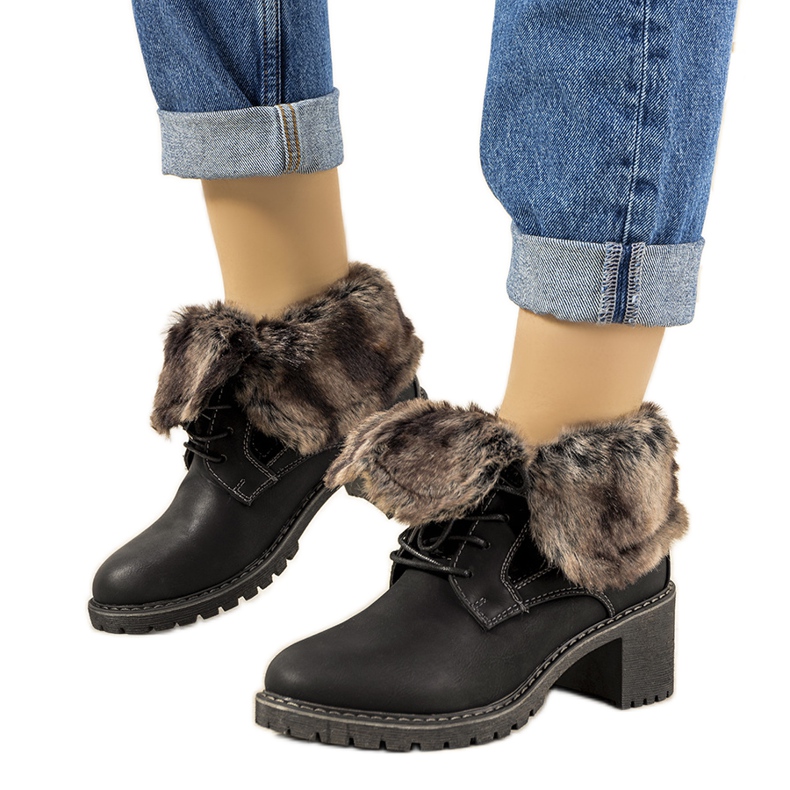 Cizme izolate negre cu blana Varrone negru