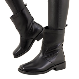 Cizme negre clasice izolate Lavone negru