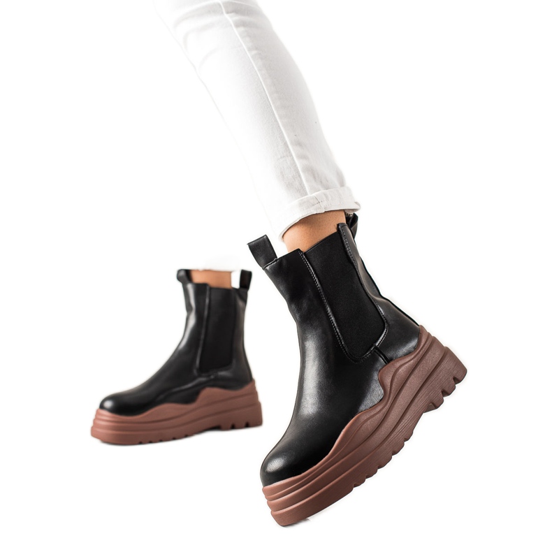 TRENDI Cizme Chelsea pe platforma modei negru