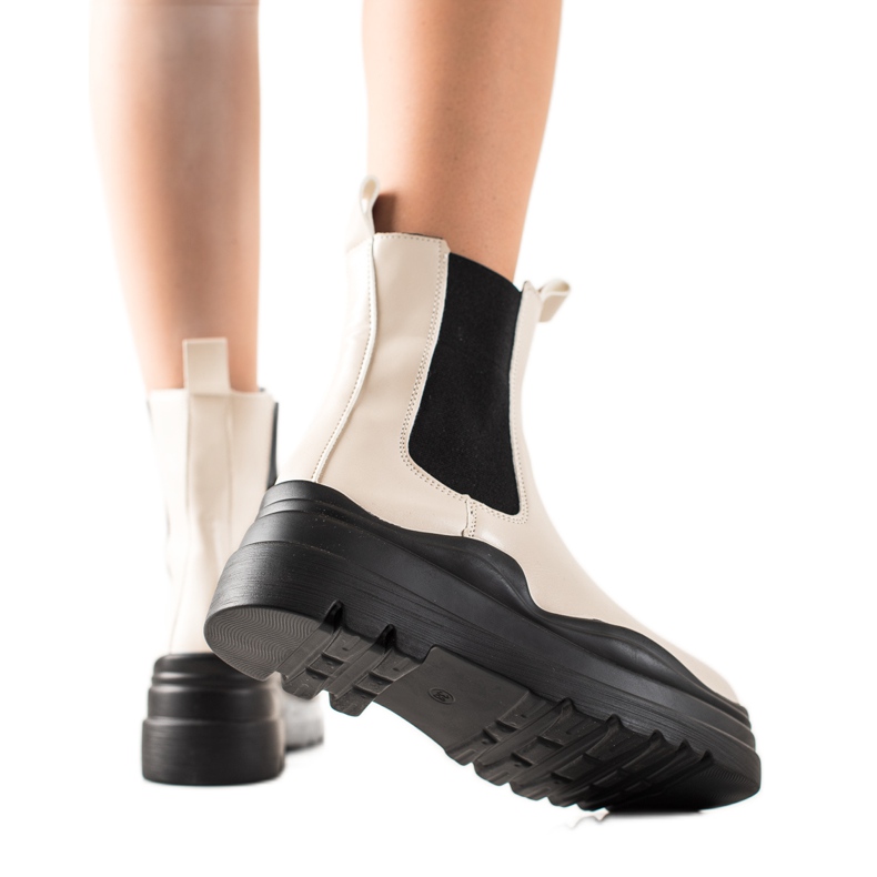 TRENDI Cizme Chelsea pe platforma modei bej