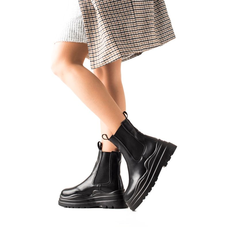 TRENDI Cizme Chelsea pe platforma modei negru