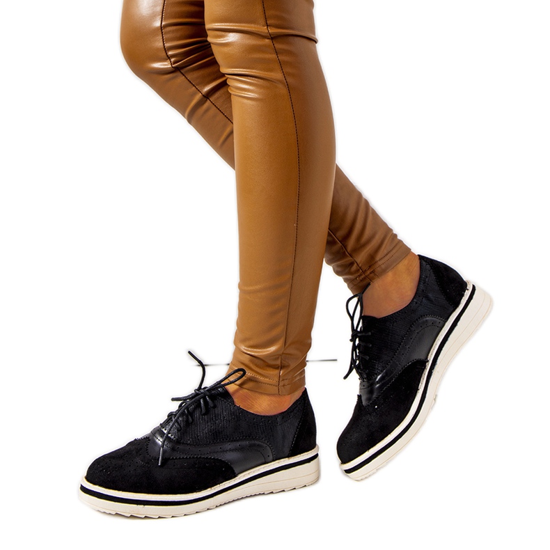 Pantofi oxford negri de damă de la Beco negru