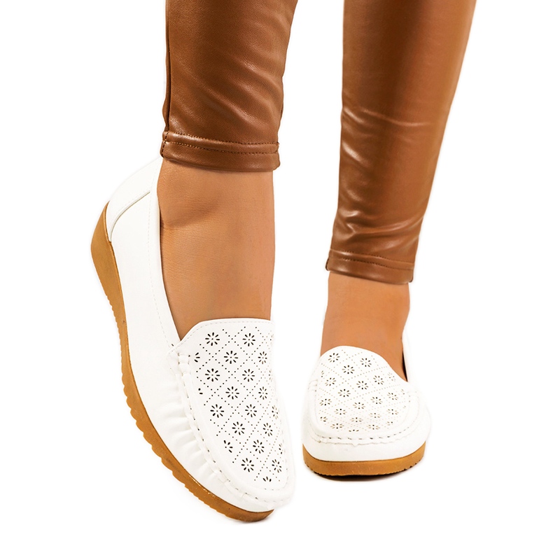 Mocasini albi cu toc wendy's Mocasini albi cu toc wendy's