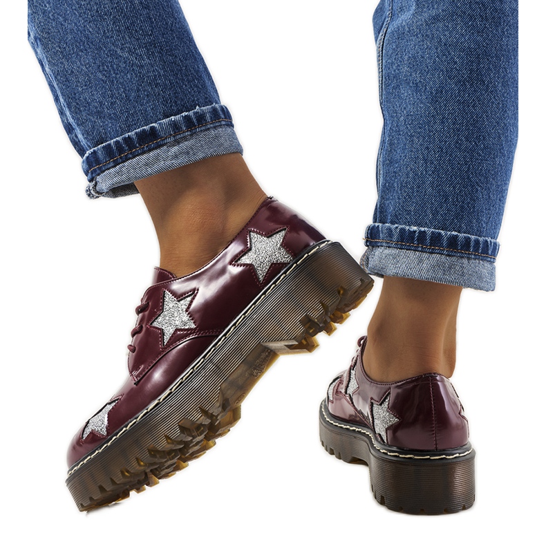 Pantofi maro cu stele Starl roșu multicolor