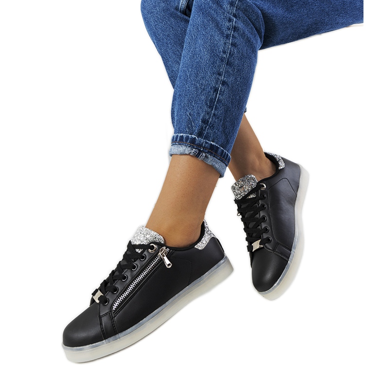 Tenisi negri cu led-uri Caldwell negru