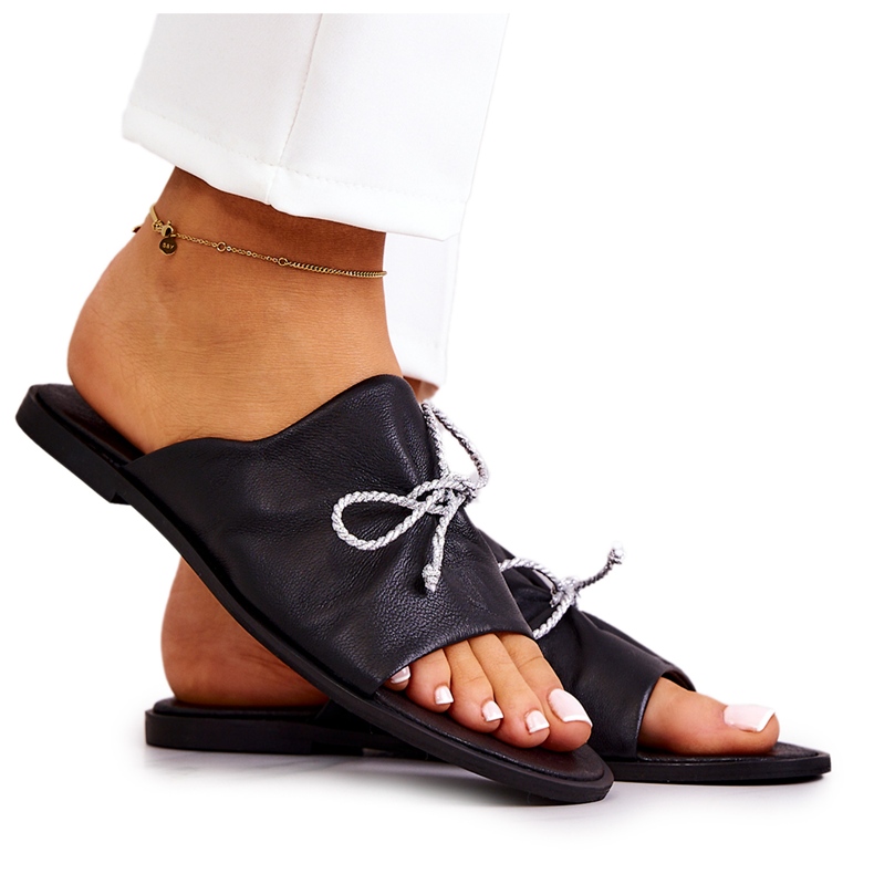 Papuci de damă din piele Nicole 2659/001 Negru