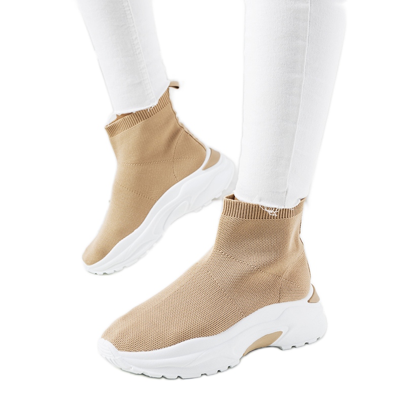 Tenisi maro înalți Tenisi maro înalți