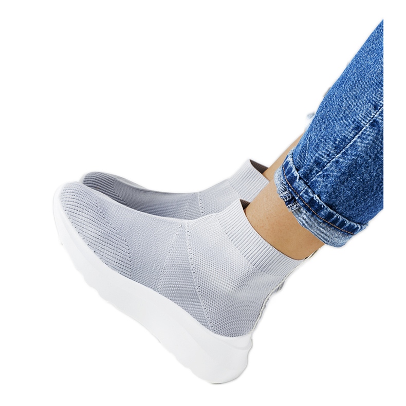 Adidași gri de la Jennifer