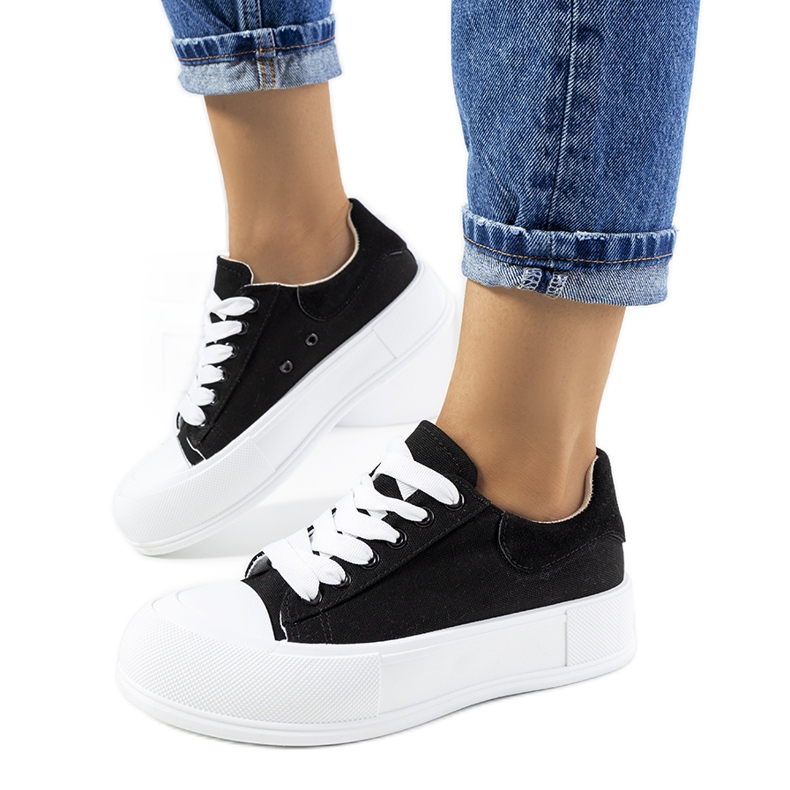 Tenisi negri pe platforma Venancia negru