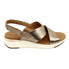 Sandale Caprice Taupe din piele metalica 9-28702-20 341 de aur Sandale Caprice Taupe din piele metalica 9-28702-20 341 de aur