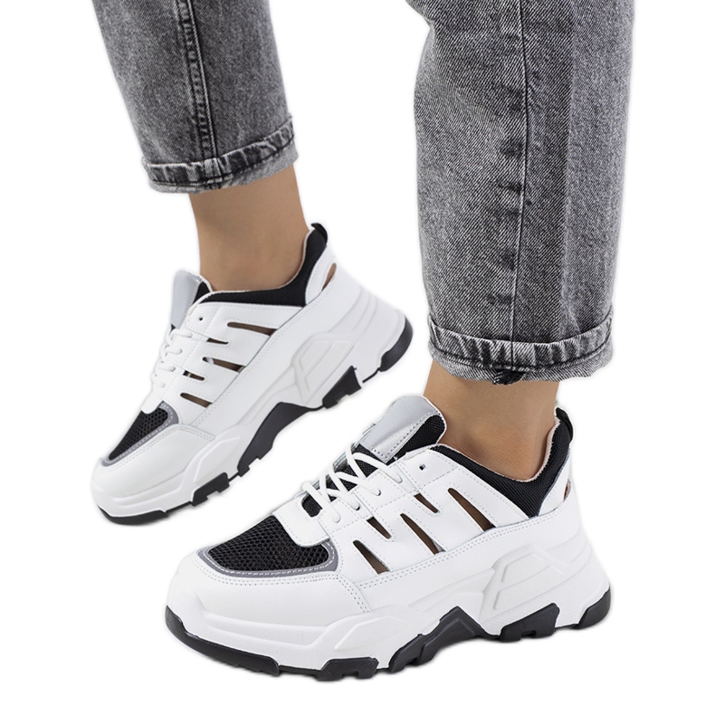 Tenisi albi cu decupaje de la Heck negru