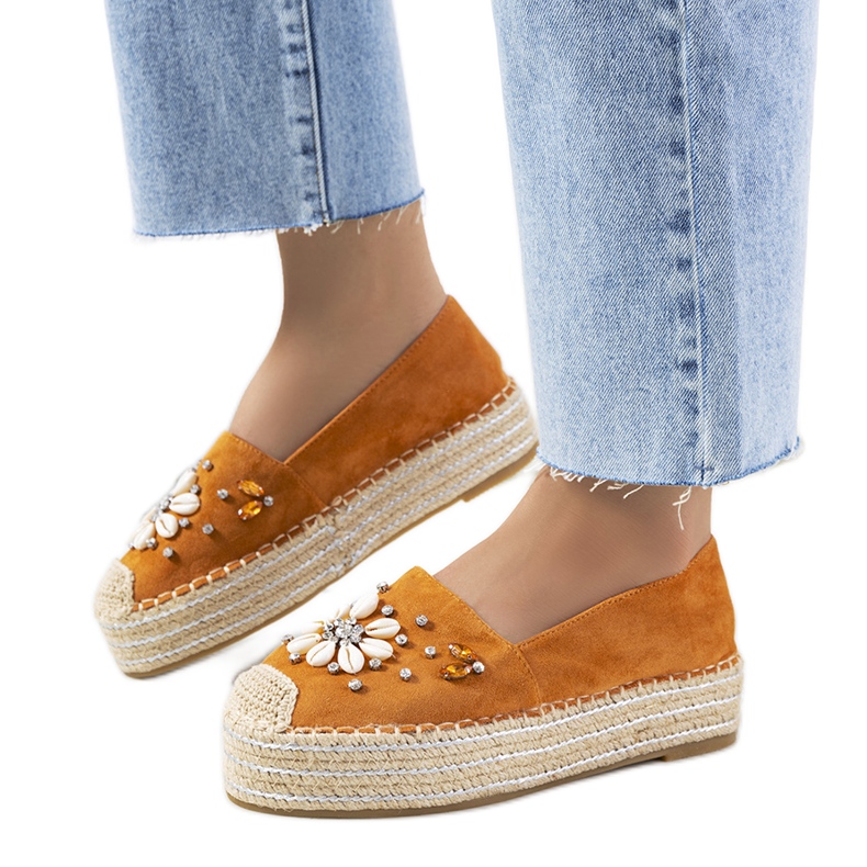 Espadrile maro pe talpa groasă a doamnei Nicki galben