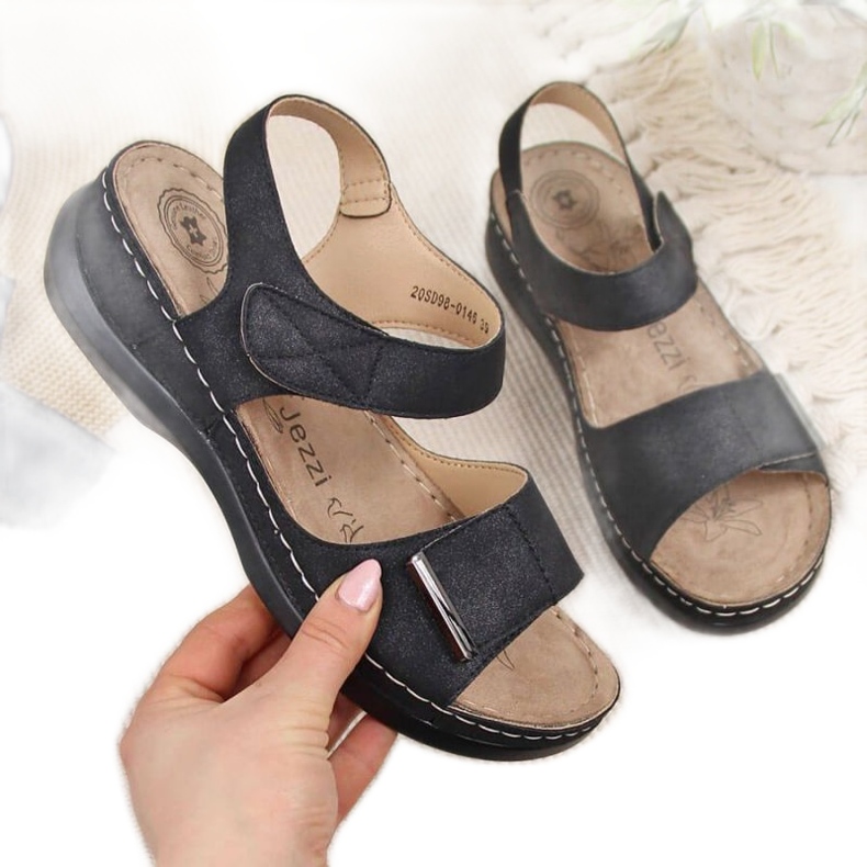 Sandale negre eVento W EVE223D cu pană negru