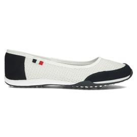 Pantofi din piele Filippo DP142 / 22 Wh Nv alb si bleumarin albastru marin Pantofi din piele Filippo DP142 / 22 Wh Nv alb si bleumarin albastru marin