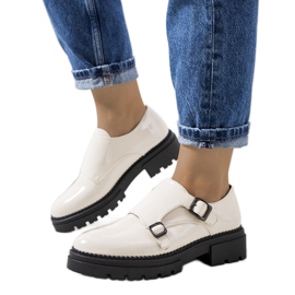 Pantofi Valks lacuiti bej