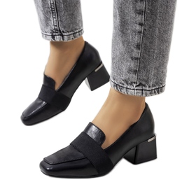 Brogues negre pe postarea Thomas negru Brogues negre pe postarea Thomas negru