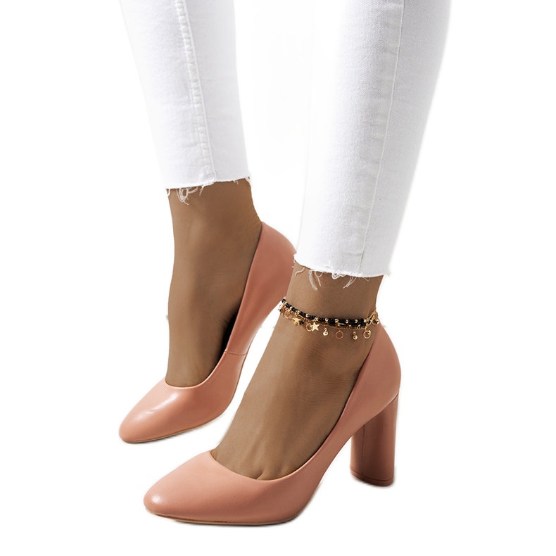 Pompe roz pe postul Burnaby