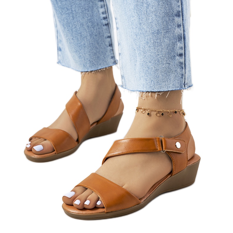 Sandale maro cu pană de la Souttar