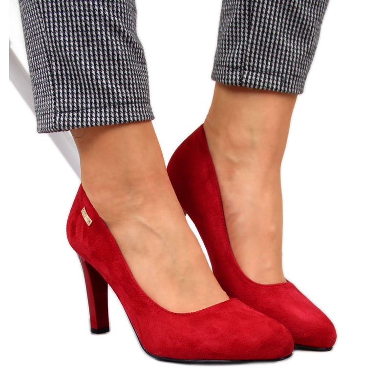 Pompe pe un stâlp roșu de piele de căprioară Sergio Leone