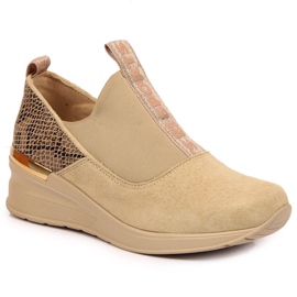 Pantofi de damă din piele pe pană bej Filippo Pantofi de damă din piele pe pană bej Filippo