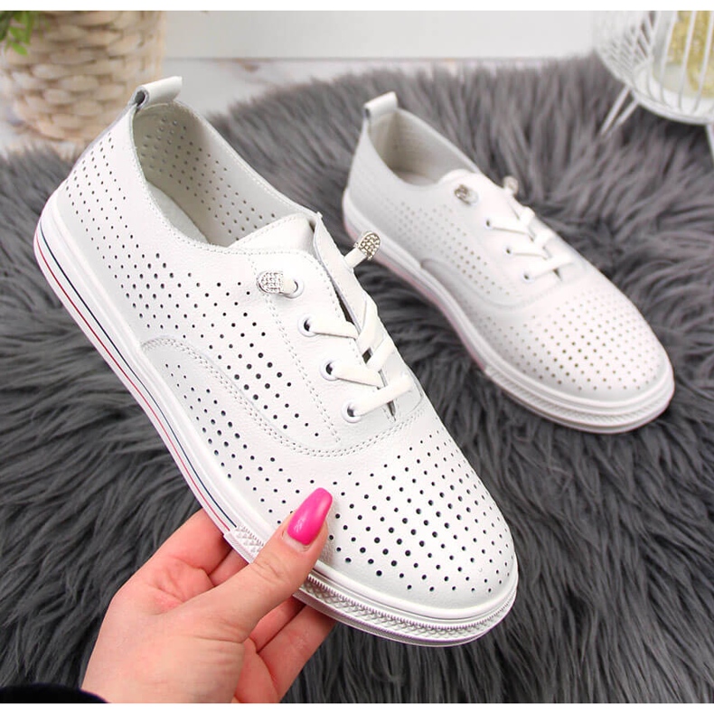 Pantofi de dama alb din piele ajurata Vinceza