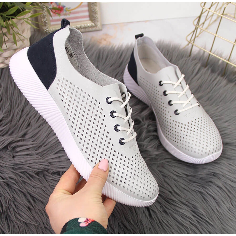 Pantofi gri din piele Artiker ajurata pentru femei