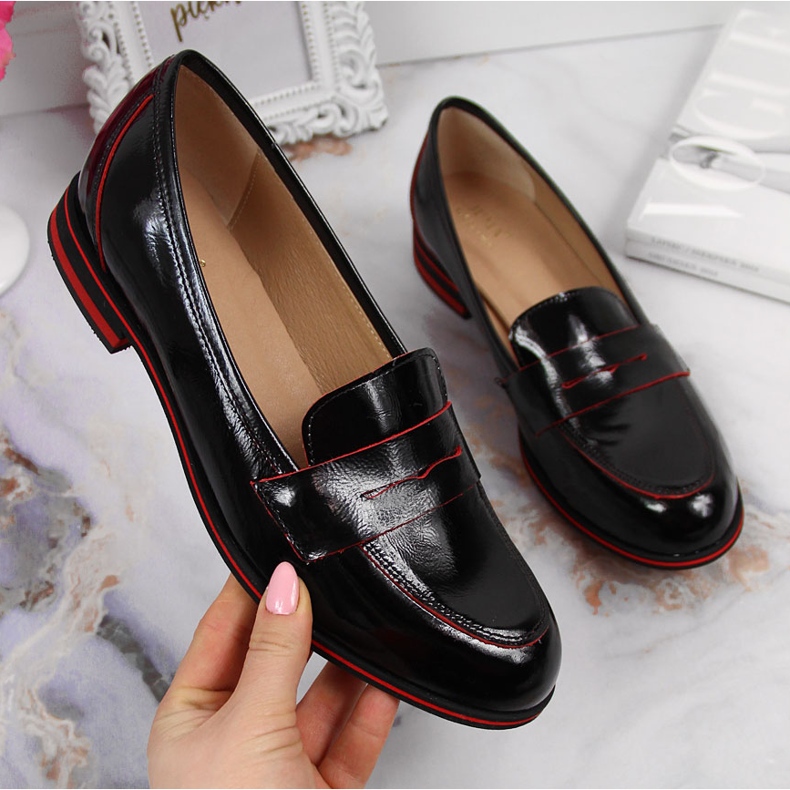 Pantofi de dama din piele lordsy lacuit negru Juma