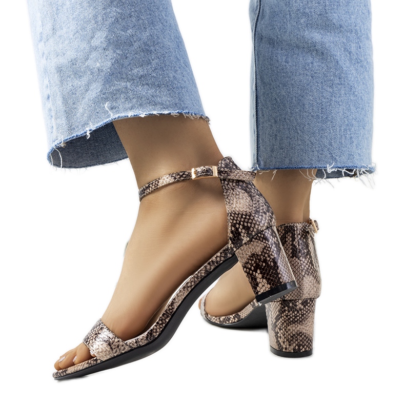 Sandale bej pe stâlp cu motiv de șarpe Azevedo