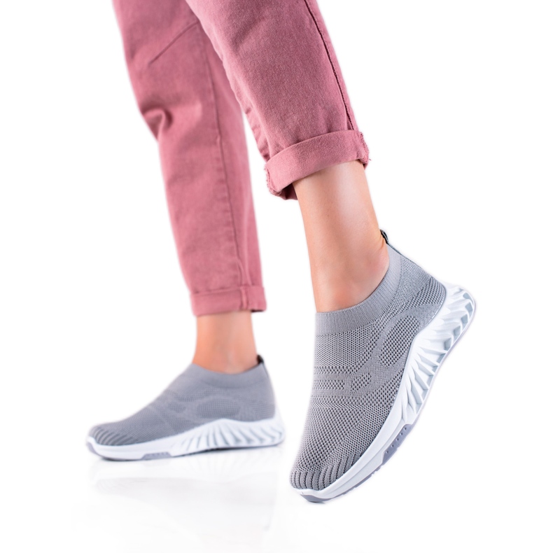 J. Star Adidași gri la modă