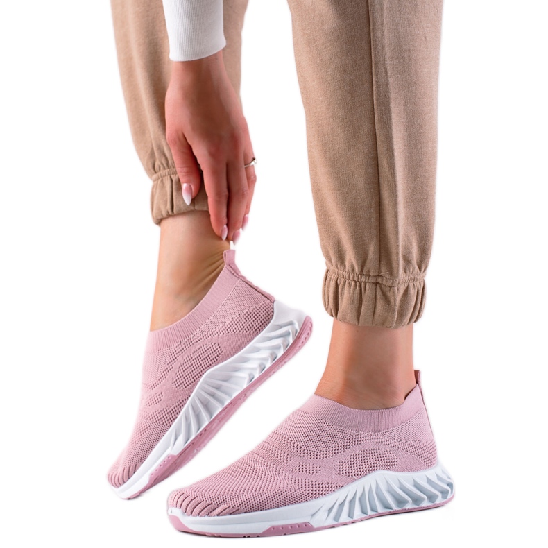 J. Star Adidași roz la modă