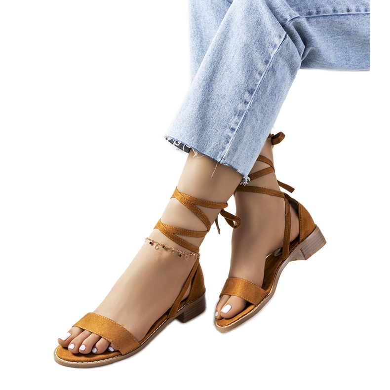 Sandale maro cu șireturi de la Moody Sandale maro cu șireturi de la Moody