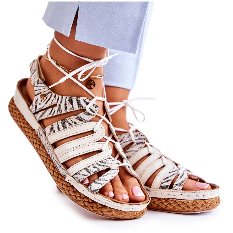 Sandale din piele de damă la modă Maciejka 05552-04 Bej-Negru