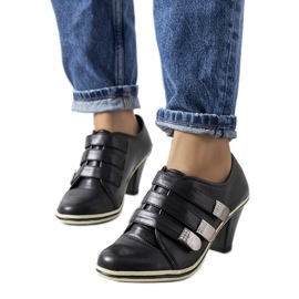 Brogues negre pe postarea Payla negru