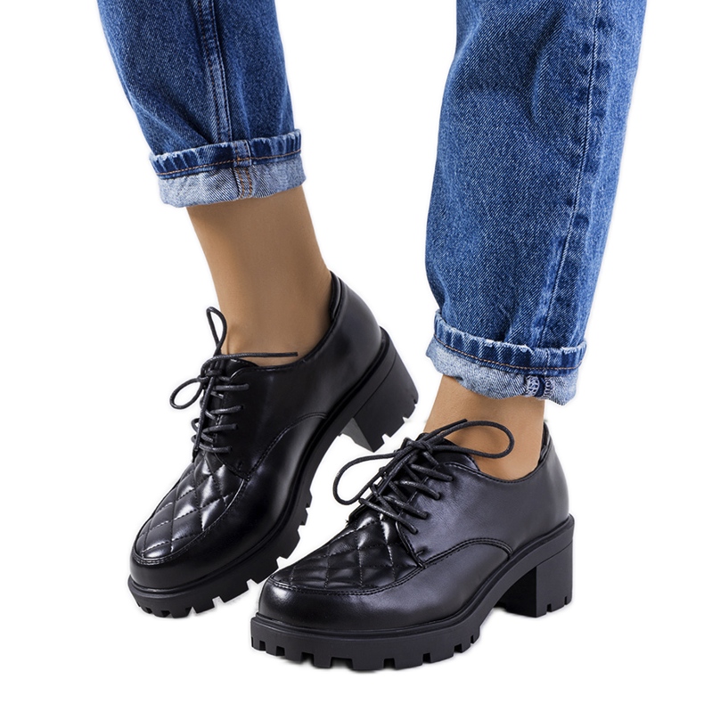 Pantofi negri cu toc de la Landra negru