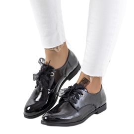 Pantofi lacuiti negri de la Swisher negru