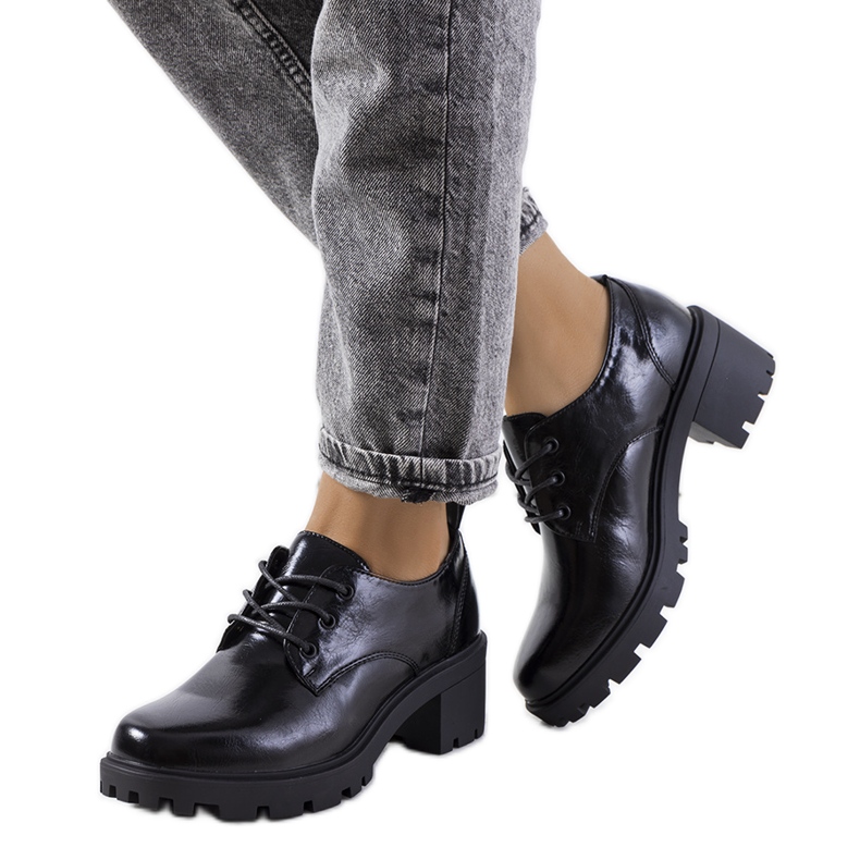 Pantofi negri cu toc de la Vance negru