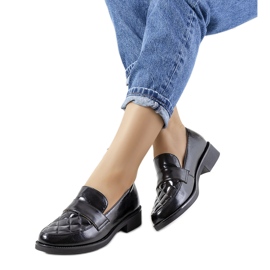 Mocasinii negri ai lui Alexan negru Mocasinii negri ai lui Alexan negru