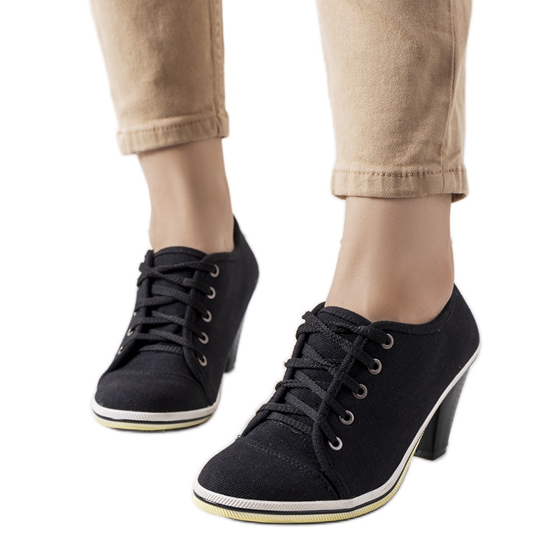 Brogues negre pe postul Belisle negru Brogues negre pe postul Belisle negru