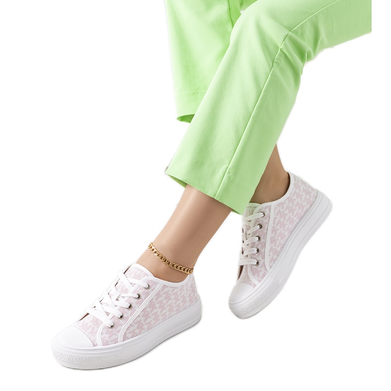 Adidași Chelms albi și roz Adidași Chelms albi și roz