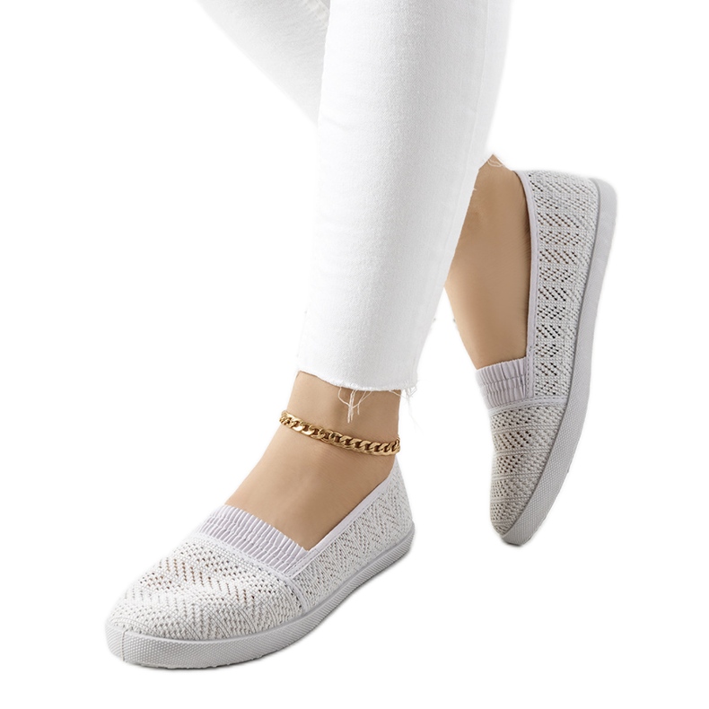 BM Tenisii ajurati gri ai Mariei BM Tenisii ajurati gri ai Mariei