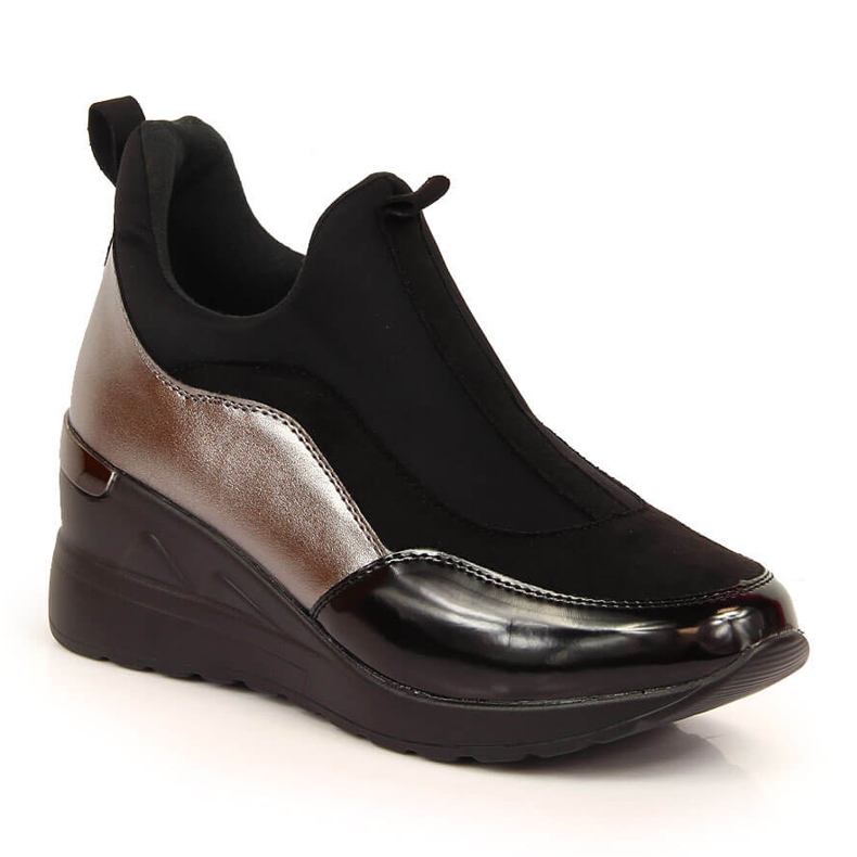 Brogues de damă pe tocuri cu pană eVento negru