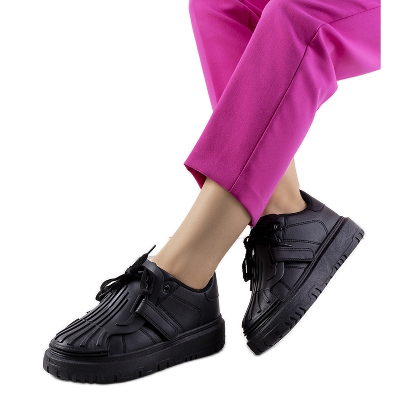 Tenisi negri cu velcro de la Pates negru Tenisi negri cu velcro de la Pates negru