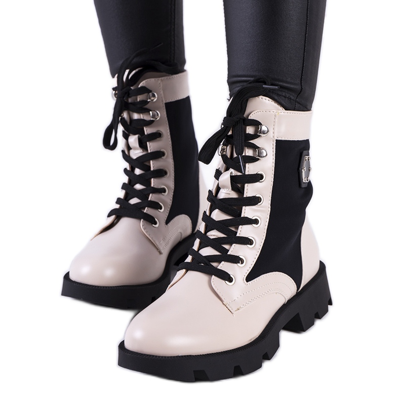 Cizme bej de la Keld negru