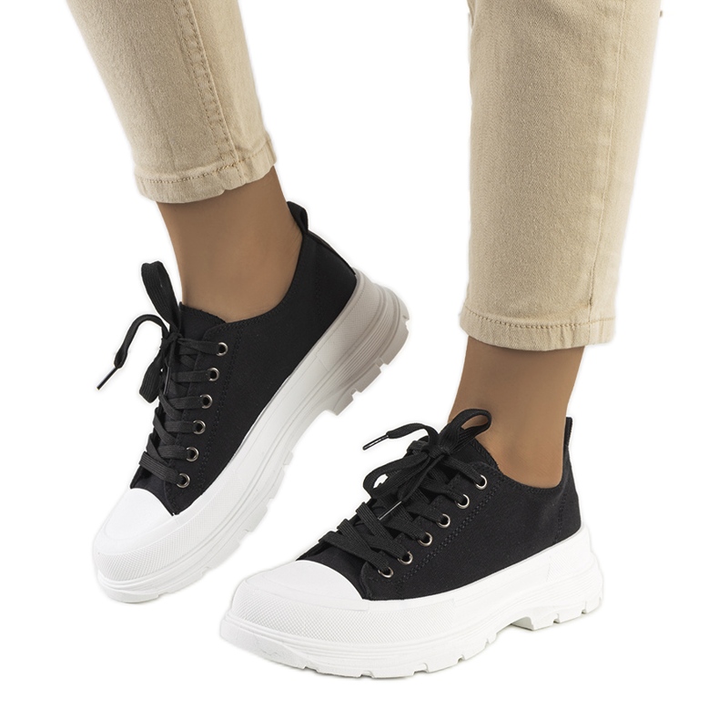 Tenisi negri pe o talpă groasă de Ardglass negru