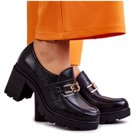 Pantofi de piele pe un stâlp cu un ornament auriu Mikeyla negru