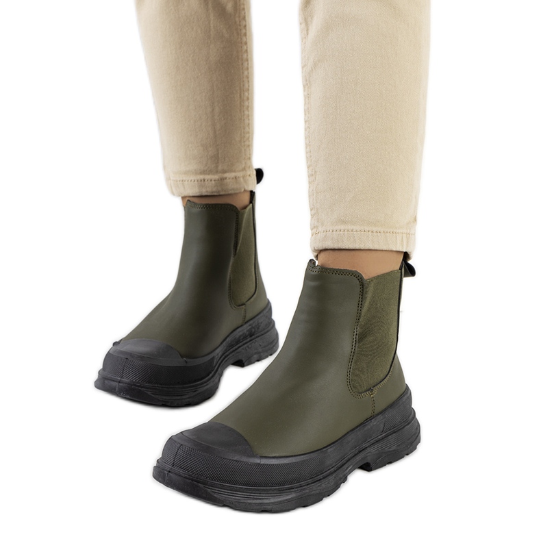 Cizme chelsea din piele ecologică verzi de la Loree verde Cizme chelsea din piele ecologică verzi de la Loree verde