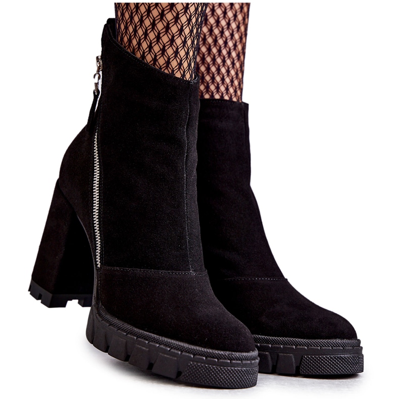 Cizme din piele intoarsa la moda pe toc inalt Laura Messi 2509 negru