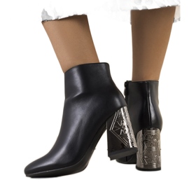 Cizme negre cu toc Mirim decorativ negru Cizme negre cu toc Mirim decorativ negru
