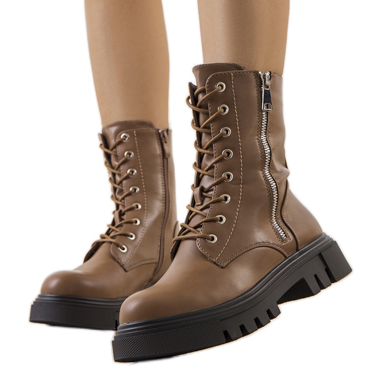 Cizme bej închis de la Enoksen