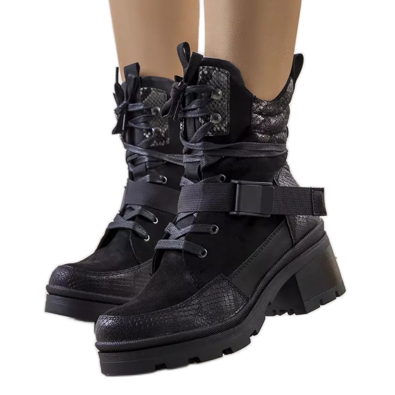 BM Pantofi negri cu toc Pilastri negru